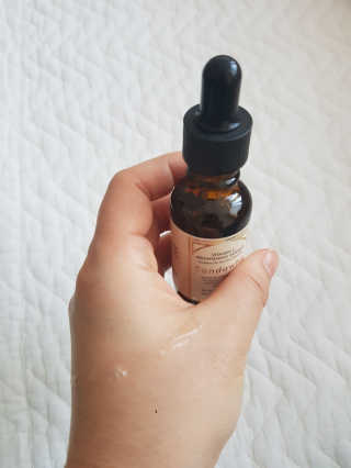 [스킨큐어] 산다화 비타민C 화이트닝 에센스 30ml — 5점을 준 리뷰어가 2020년 3월 올린 사용 사진