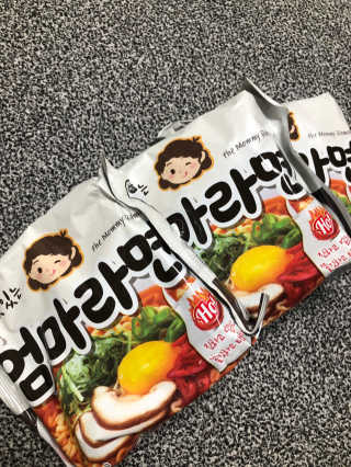 라면 그대로가 제일 맛있는 더엄마라면 — 4점을 준 리뷰어가 2019년 9월 올린 사용 사진