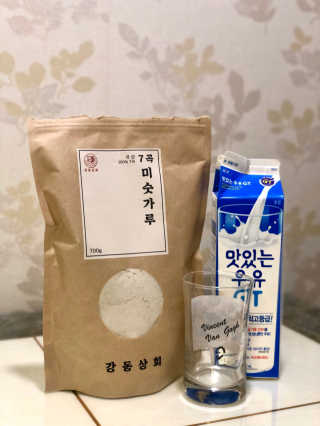 [강동상회]  7곡미숫가루 / 검정미숫가루 — 5점을 준 리뷰어가 2020년 3월 올린 사용 사진