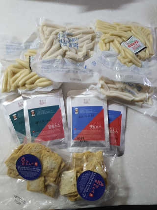 잠실맛집,홍코너떡볶이가우리집에[옛날맛,짜장맛옵션] — 5점을 준 리뷰어가 2019년 12월 올린 사용 사진