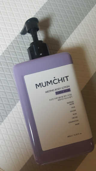 멈칫(MUMCHIT) 멜팅 바디로션 — 4.67점을 준 리뷰어가 2018년 12월 올린 사용 사진