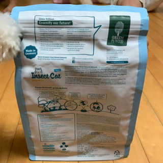 그린펫푸드 인섹트캣 글루텐프리（1.2KG） — 5점을 준 리뷰어가 2019년 9월 올린 사용 사진