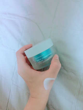 포렌코즈 아쿠아 커넥션 크림 — 3.83점을 준 리뷰어가 2017년 8월 올린 사용 사진
