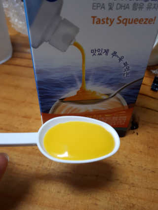 오메가-3스무디 [오메가스무디] 짜먹는 오메가3 DHA 임산부 어린이 — 2점을 준 리뷰어가 2019년 3월 올린 사용 사진
