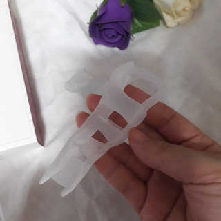 힐링팩토리 밸런스 발가락링 발가락교정기 A1 — 5점을 준 리뷰어가 2020년 1월 올린 사용 사진