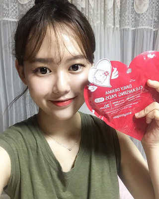 나이팅게일 데일리 더마 클렌징패드 마일드 (20매) — 5점을 준 리뷰어가 2017년 8월 올린 사용 사진