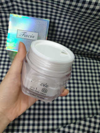 파시스 올인원 진주 화이트닝 크림 100ml — 5점을 준 리뷰어가 2019년 4월 올린 사용 사진