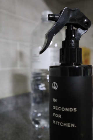 PEACE MOMENT 피스모먼트 인세컨즈포키친 320mL 천연살균소독제 — 5점을 준 리뷰어가 2019년 2월 올린 사용 사진