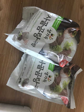 [풀무원] 사골곰탕국밥 황태해장국밥 — 4점을 준 리뷰어가 2018년 6월 올린 사용 사진