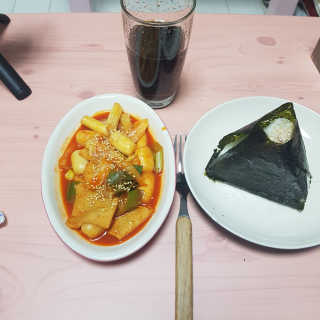 미쓰리떡볶이 just 10 min 패키지 — 5점을 준 리뷰어가 2018년 5월 올린 사용 사진