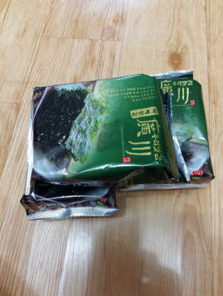 광천우리맛김 한봉지 2~3인분, 아삭하고 향긋한 우리파래식탁김28매 — 5점을 준 리뷰어가 2018년 4월 올린 사용 사진