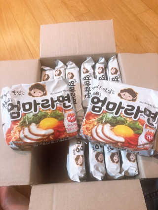 라면 그대로가 제일 맛있는 더엄마라면 — 5점을 준 리뷰어가 2019년 9월 올린 사용 사진