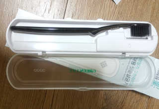 네온마켓 청정일기 휴대용 칫솔살균기 — 5점을 준 리뷰어가 2019년 3월 올린 사용 사진