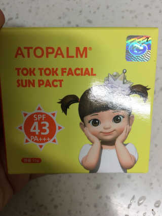 아토팜 톡톡 페이셜 선팩트 SPF43 PA+++ — 4.67점을 준 리뷰어가 2018년 3월 올린 사용 사진