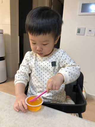 데르뜨 떠먹는 과일 3종, 짜먹는 과일 2종 총 10개 체험 — 5점을 준 리뷰어가 2020년 3월 올린 사용 사진