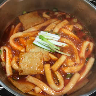 두번째 국떡 국가대표 떡볶이 1팩 + 영미칩 2봉 증정 — 4.5점을 준 리뷰어가 2019년 2월 올린 사용 사진