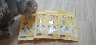 [펫토리아]짜먹는 한입뚝딱 강아지.고양이 마약간식 — 5점을 준 리뷰어가 2019년 8월 올린 사용 사진