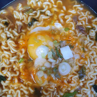 라면 그대로가 제일 맛있는 더엄마라면 — 4.5점을 준 리뷰어가 2019년 9월 올린 사용 사진