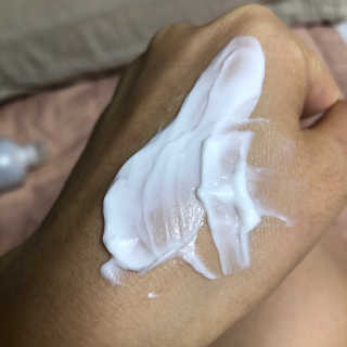 히말라야코리아 올리브 수분크림 — 4점을 준 리뷰어가 2019년 11월 올린 사용 사진