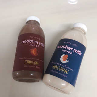 식사대용 아몬드밀크 어나더밀크 500ml X 2병 — 3.33점을 준 리뷰어가 2018년 10월 올린 사용 사진