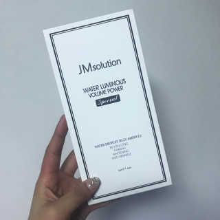 JM솔루션 물광 볼륨 파워 스페셜 — 5점을 준 리뷰어가 2018년 12월 올린 사용 사진