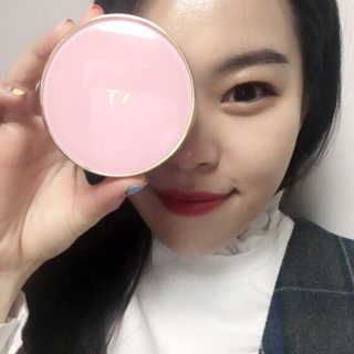 브이티 코스메틱 VT 리얼 콜라겐 팩트 — 3.17점을 준 리뷰어가 2017년 4월 올린 사용 사진