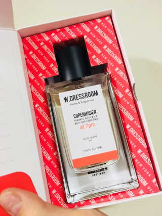 더블유드레스룸 퍼퓸 EDT 70ml — 3.83점을 준 리뷰어가 2018년 10월 올린 사용 사진