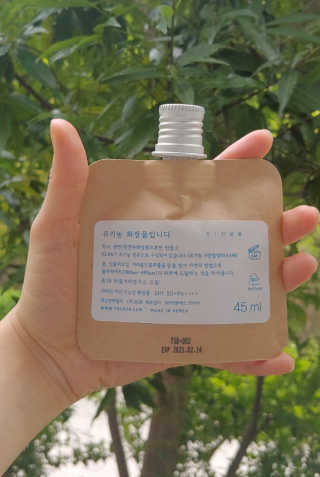 톤28 유기농 블루라이트 방어 UV 차단거리 건성용 B1 — 4점을 준 리뷰어가 2019년 6월 올린 사용 사진