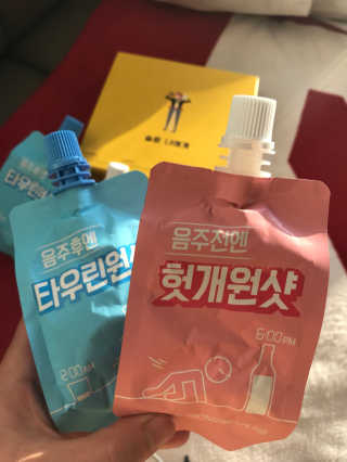 천호식품 숙취해서 헛개원샷, 타우린원샷 술푼너에게 — 5점을 준 리뷰어가 2017년 12월 올린 사용 사진