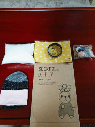 삭스플리즈 [DIY] 삑삑이 토끼 양말인형 키링 만들기+실+기부팔찌 — 5점을 준 리뷰어가 2020년 2월 올린 사용 사진