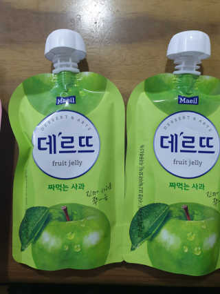 데르뜨 떠먹는 과일 3종, 짜먹는 과일 2종 총 10개 체험 — 5점을 준 리뷰어가 2020년 3월 올린 사용 사진