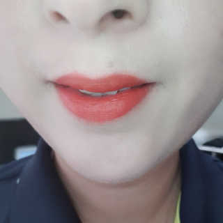[블랙루즈] 로즈 벨벳 립스틱 택1+랜덤1 — 5점을 준 리뷰어가 2019년 1월 올린 사용 사진