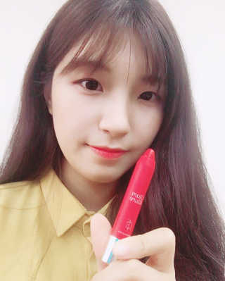 포렌코즈 글램 얼루어 립 크레용 — 4.5점을 준 리뷰어가 2017년 7월 올린 사용 사진