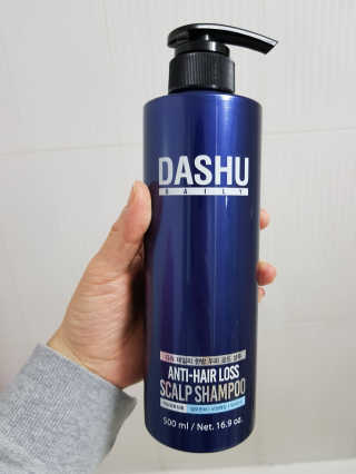 다슈코리아 다슈 데일리 한방 두피 골드 샴푸 500ml — 4.67점을 준 리뷰어가 2018년 1월 올린 사용 사진