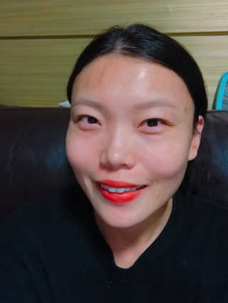 [블랙루즈] 에어 핏 벨벳 틴트 시즌2 中 택1+랜덤1 — 3.67점을 준 리뷰어가 2018년 10월 올린 사용 사진