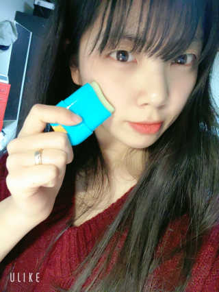 다슈코리아 다슈 솔루션 시카 쉴드 선스틱 — 3.5점을 준 리뷰어가 2020년 2월 올린 사용 사진