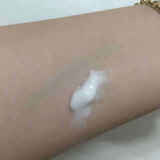 라이징스타 화이트 토마토 브이크림 — 4.33점을 준 리뷰어가 2018년 8월 올린 사용 사진