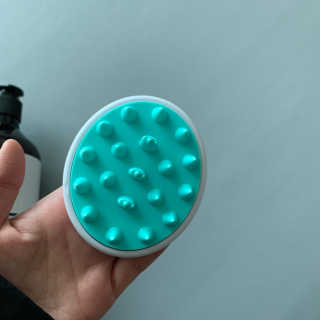 달리프 베러 퍼퓸 샴푸 1000ml 레이니데이 or 일랑로즈 — 5점을 준 리뷰어가 2020년 1월 올린 사용 사진