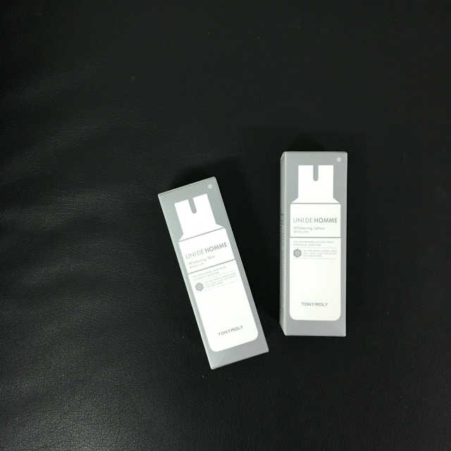 토니모리 유니드옴므 화이트닝 스킨&로션 SET 리뷰 사진