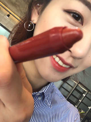 손앤박(SON&PARK) 손앤박 립크레용 15 메이플밤 — 5점을 준 리뷰어가 2017년 11월 올린 사용 사진