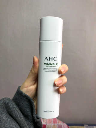 AHC 에이 에이치 씨 미니멀 10 워터리 에센스 — 4.33점을 준 리뷰어가 2018년 12월 올린 사용 사진