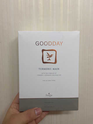 GoodDay Skincare GoodDay 강황 마스크 — 5점을 준 리뷰어가 2020년 2월 올린 사용 사진