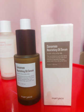 메리에코 소나무 너리싱 오일세럼 — 4.67점을 준 리뷰어가 2018년 11월 올린 사용 사진
