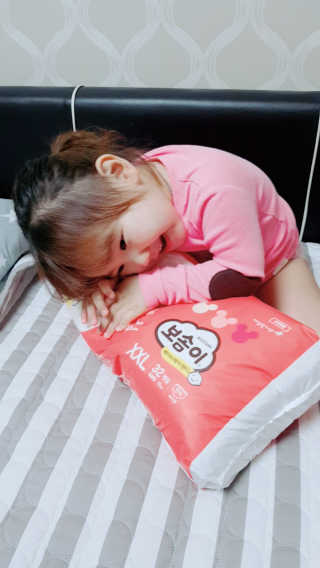 보솜이 베이비케어 팬티형 기저귀 — 5점을 준 리뷰어가 2019년 3월 올린 사용 사진