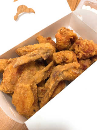 [치킨마루]-  빠사칸윙봉현미 + 콜라 500ml — 5점을 준 리뷰어가 2019년 7월 올린 사용 사진