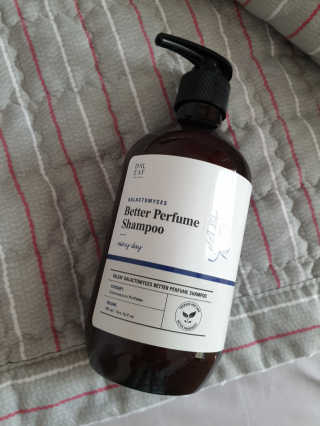 달리프 베러 퍼퓸 샴푸 1000ml 레이니데이 or 일랑로즈 — 5점을 준 리뷰어가 2019년 12월 올린 사용 사진