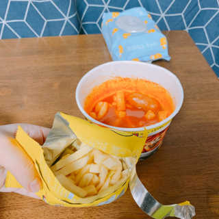 청담동말자싸롱 말자네떡볶이4EA말자네빠삭빠삭감튀5EA — 4.5점을 준 리뷰어가 2019년 1월 올린 사용 사진