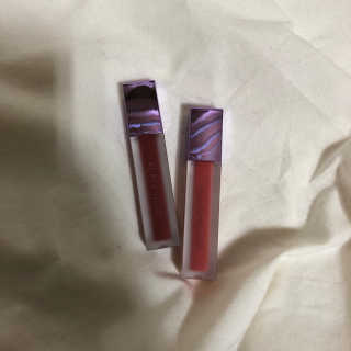 [블랙루즈] 에어 핏 벨벳 틴트 시즌2 中 택1+랜덤1 — 5점을 준 리뷰어가 2018년 10월 올린 사용 사진