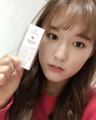 오오티유 OOTU BETTER THAN KISS 듀얼 립밤 — 5점을 준 리뷰어가 2018년 3월 올린 사용 사진