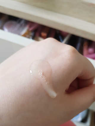 [스킨큐어] 산다화 비타민C 화이트닝 에센스 30ml — 5점을 준 리뷰어가 2019년 7월 올린 사용 사진